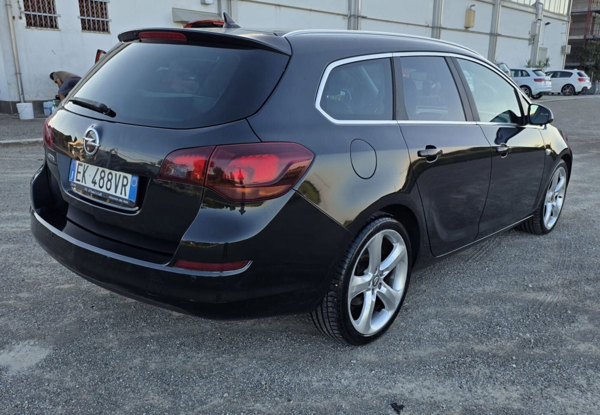 Opel Astra Station Wagon 1.7 CDTI 110CV Sports Cosmo (15)