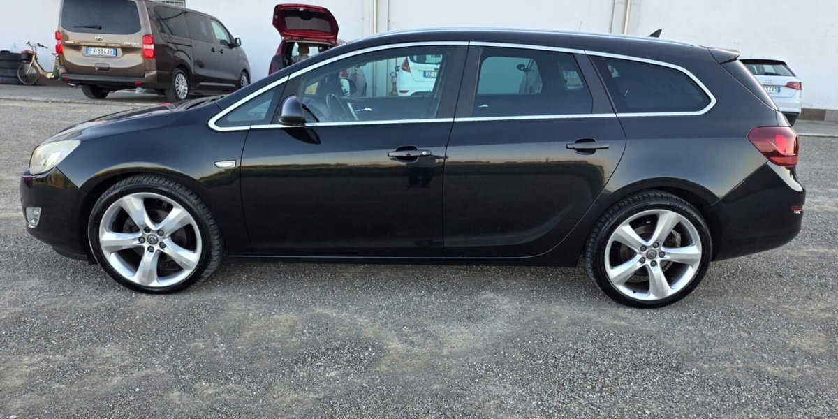 Opel Astra Station Wagon 1.7 CDTI 110CV Sports Cosmo (19)