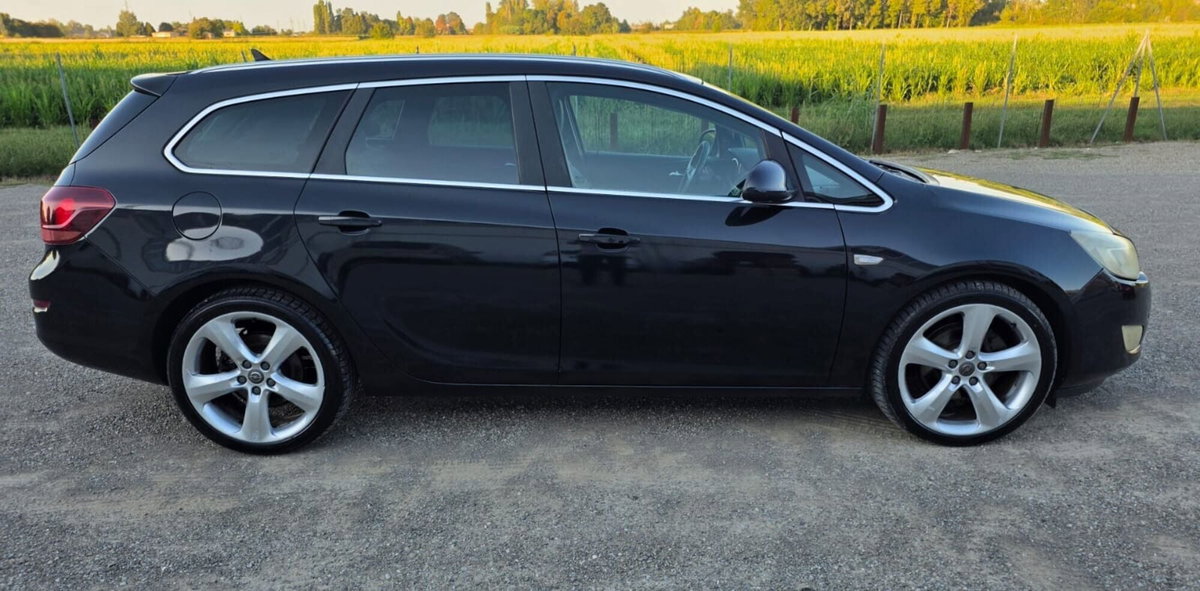 Opel Astra Station Wagon 1.7 CDTI 110CV Sports Cosmo (20)