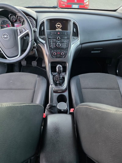 Opel Astra Station Wagon 1.7 CDTI 110CV Sports Cosmo (4)