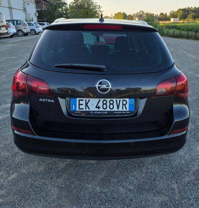 Opel Astra Station Wagon 1.7 CDTI 110CV Sports Cosmo (9)