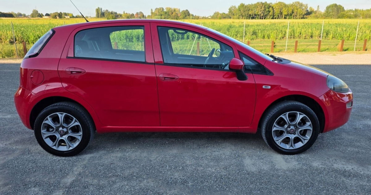 Fiat Punto 1.4 8V 5 porte Natural Power Lounge (10)