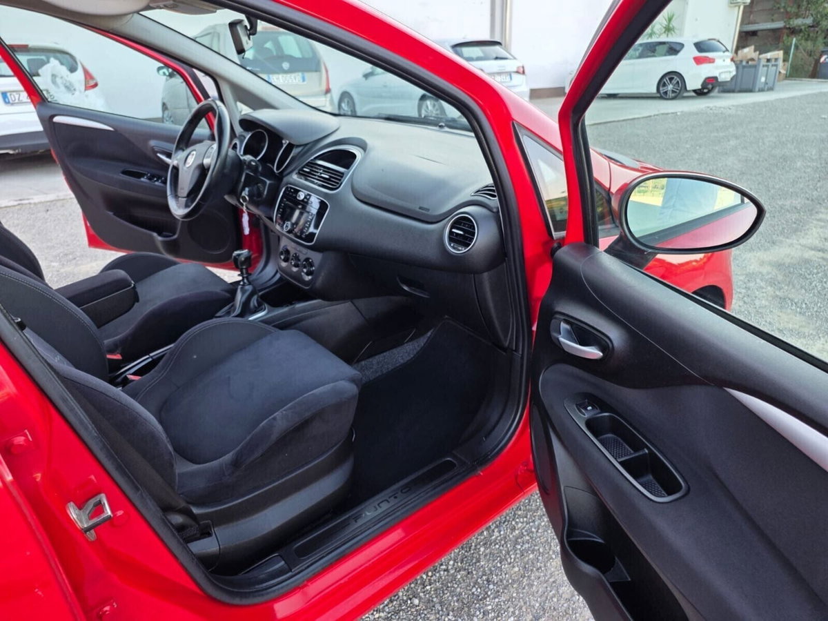 Fiat Punto 1.4 8V 5 porte Natural Power Lounge (18)