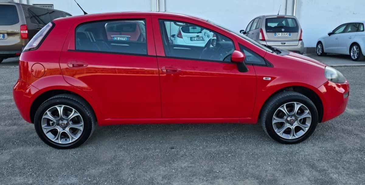 Fiat Punto 1.4 8V 5 porte Natural Power Lounge (5)