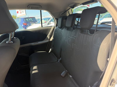 Toyota Yaris 1.0 5 porte Luxury pack (15)