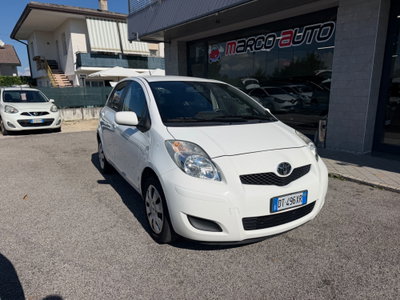 Toyota Yaris 1.0 5 porte Luxury pack (3)