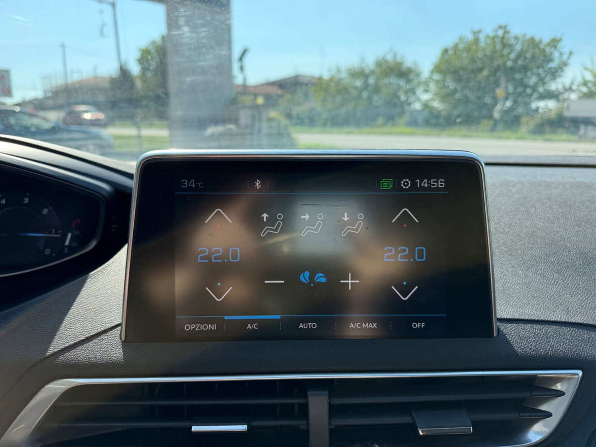 Peugeot 3008 BlueHDi 120 S&S Business (16)