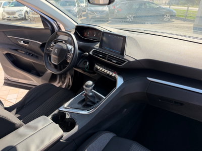 Peugeot 3008 BlueHDi 120 S&S Business (19)