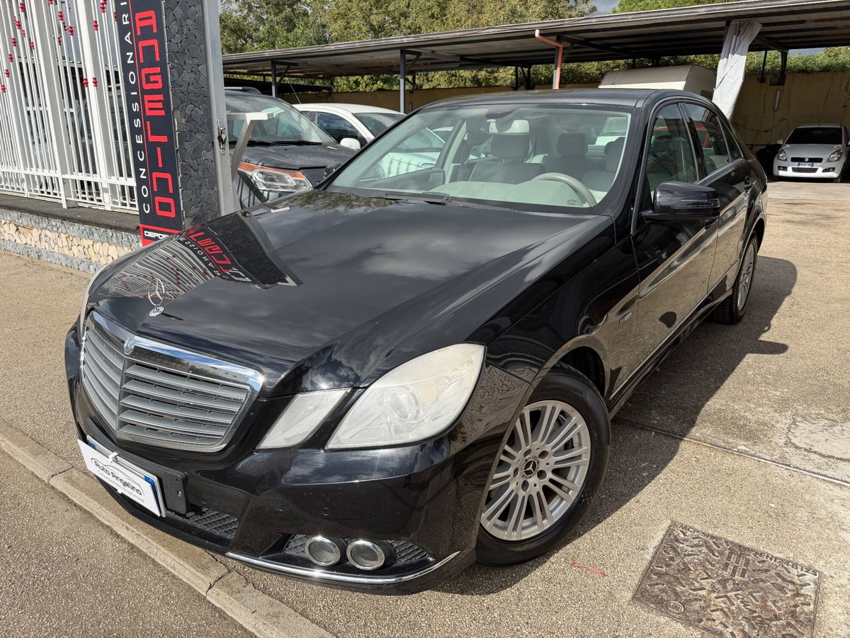 Mercedes-Benz Classe E 220 CDI BlueEFFICIENCY Avantgarde AMG (2)