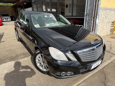 Mercedes-Benz Classe E 220 CDI BlueEFFICIENCY Avantgarde AMG (3)