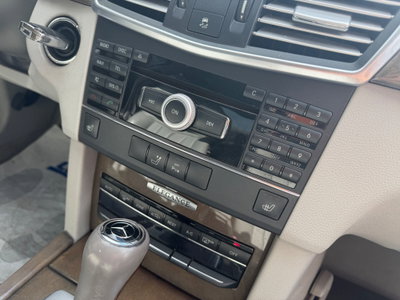 Mercedes-Benz Classe E 220 CDI BlueEFFICIENCY Avantgarde AMG (8)