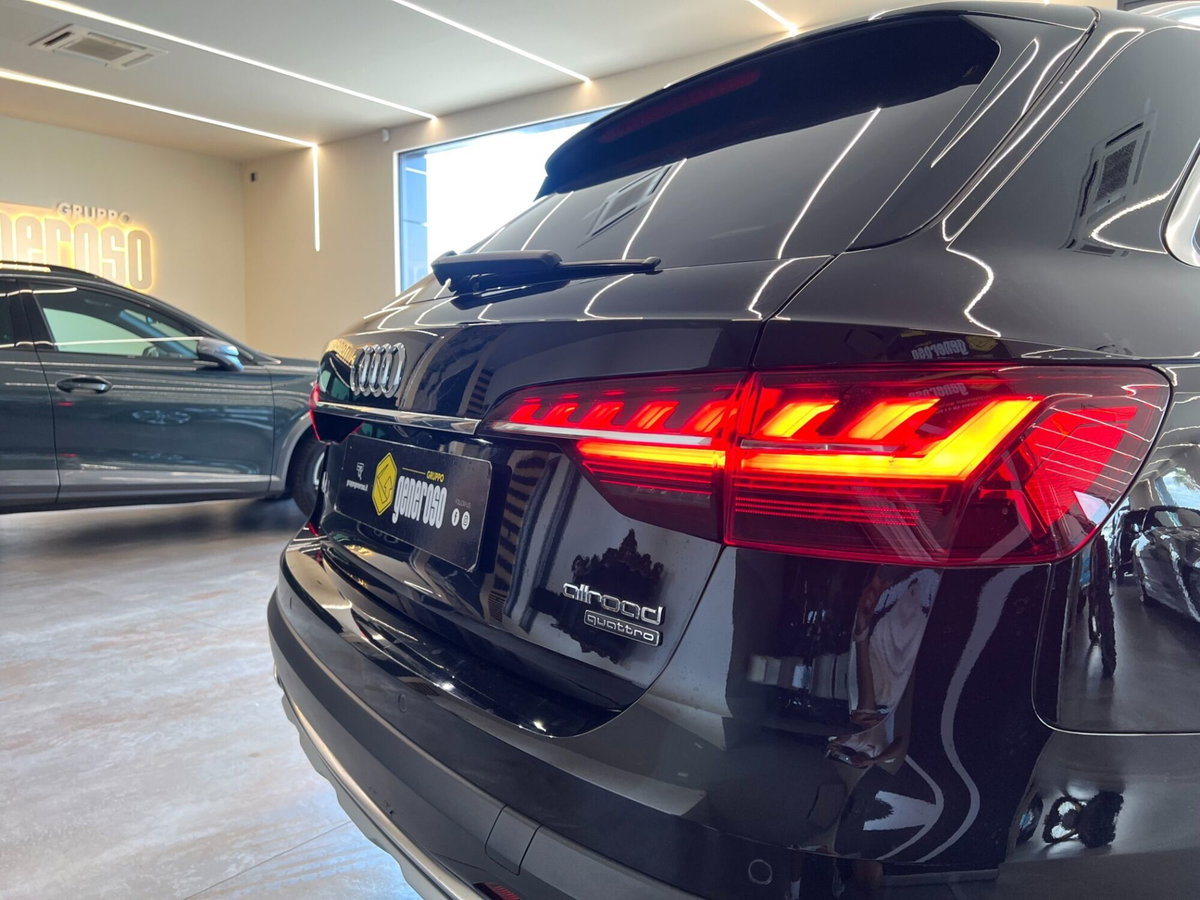Audi A4 Allroad Allroad 40 2.0 tdi mhev Identity Contrast quattro 204cv s-tronic (6)