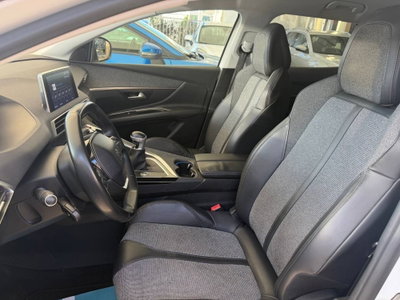 Peugeot 3008 BlueHDi 130 S&S Allure (11)