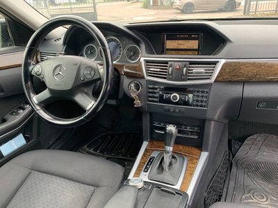 Mercedes-Benz Classe E 200 NGT BlueEFFICIENCY Executive (15)