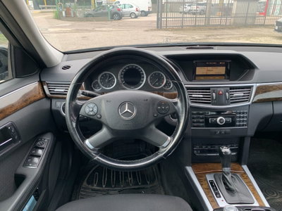 Mercedes-Benz Classe E 200 NGT BlueEFFICIENCY Executive (16)