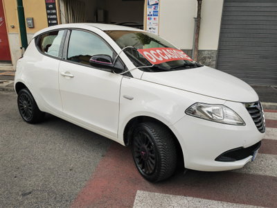 Lancia Ypsilon 0.9 TwinAir 85 CV 5 porte Metano Ecochic Gold (3)
