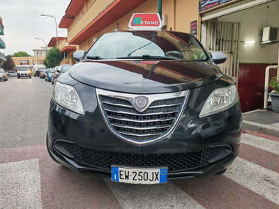 Lancia Ypsilon 0.9 TwinAir 85 CV 5 porte Metano Ecochic Gold usata