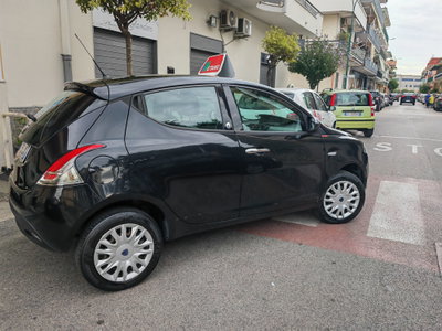 Lancia Ypsilon 0.9 TwinAir 85 CV 5 porte Metano Ecochic Gold (5)