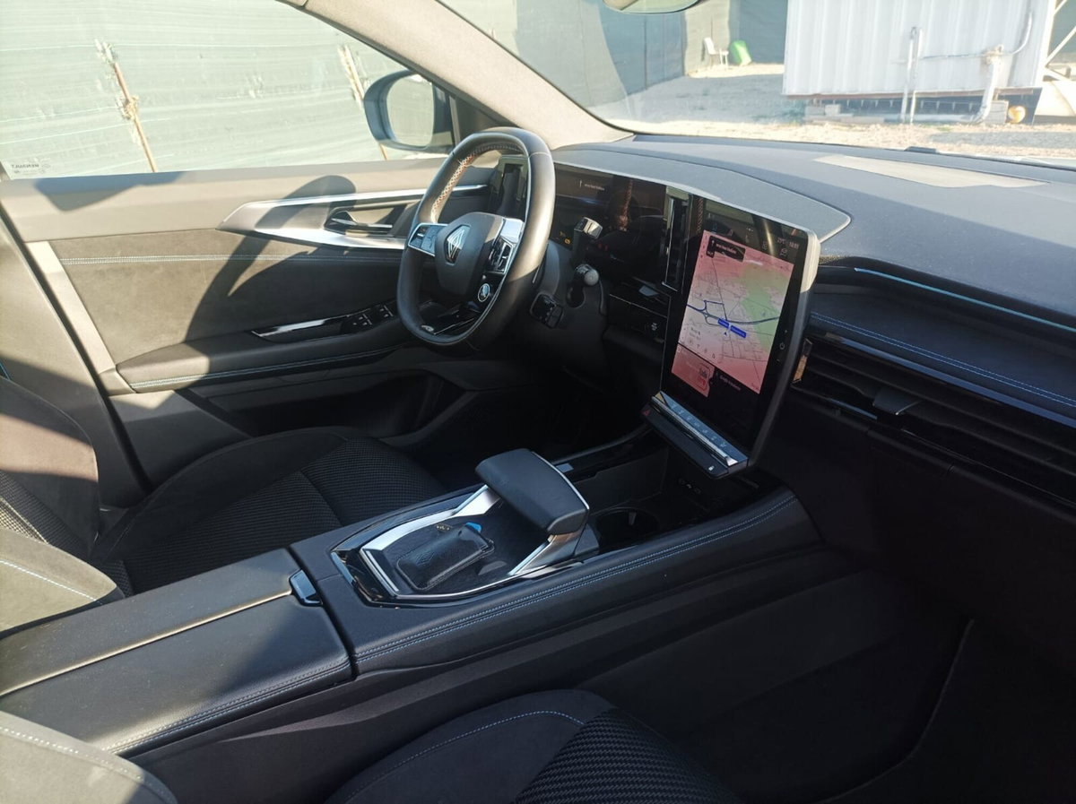 Renault Austral 1.2 full hybrid Techno Esprit Alpine 200cv auto (11)