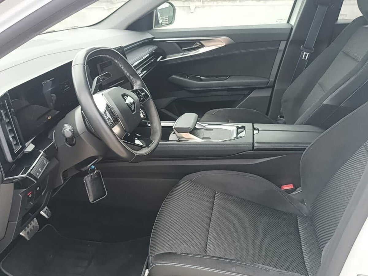Renault Austral 1.2 full hybrid Techno Esprit Alpine 200cv auto (12)