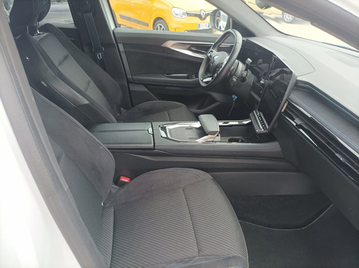 Renault Austral 1.2 full hybrid Techno Esprit Alpine 200cv auto (14)