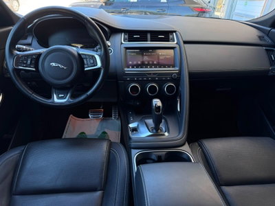 Jaguar E-Pace 2.0D 150 CV AWD R-Dynamic S (9)