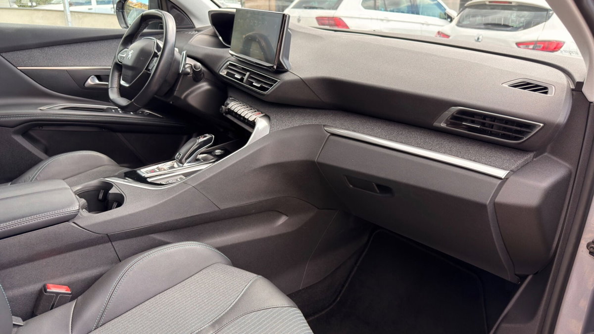 Peugeot 3008 BlueHDi 130 S&S EAT8 Allure Pack (11)