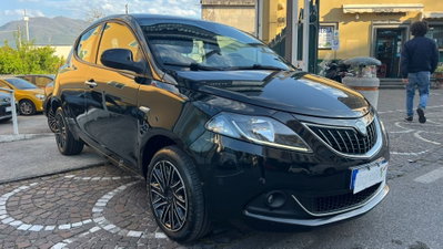 Lancia Ypsilon 1.0 FireFly 5 porte S&S Hybrid Gold Plus (3)
