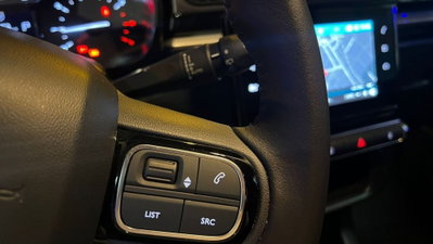 Citroen C3 PureTech 110 S&S EAT6 Elle (18)