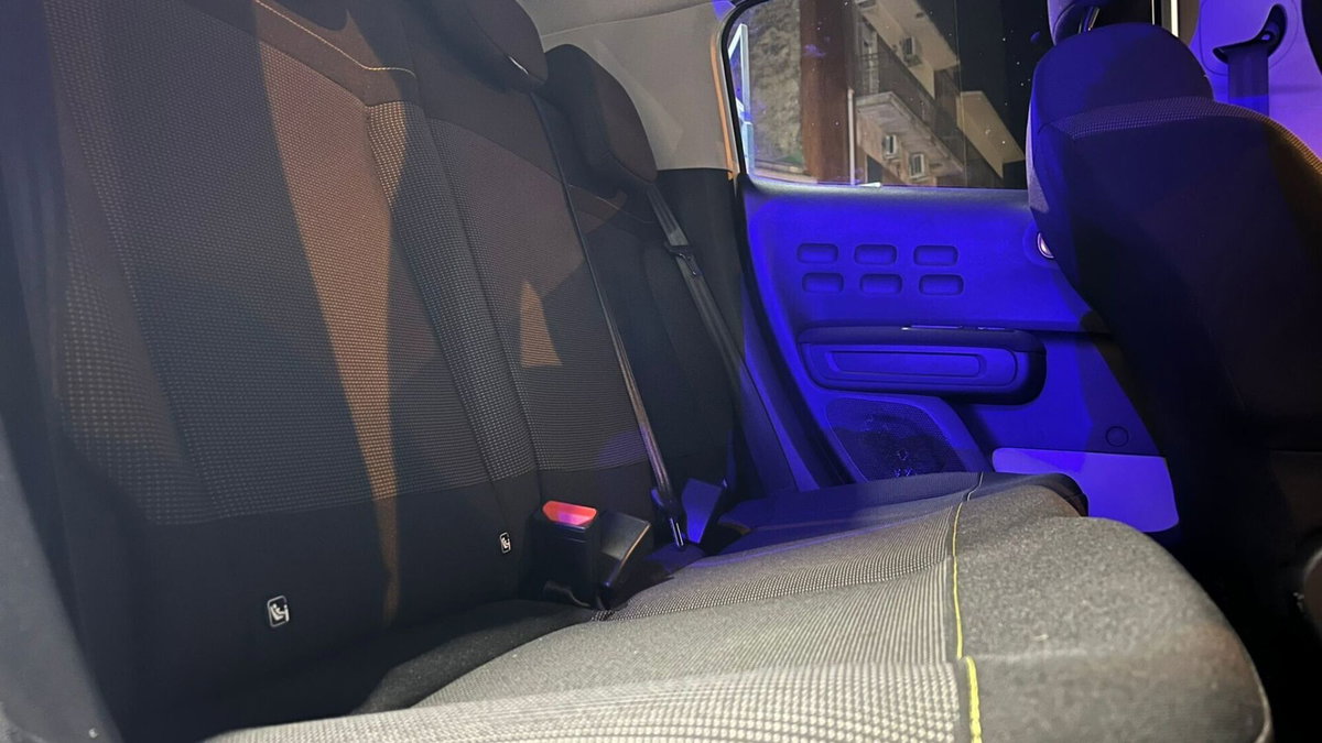 Citroen C3 PureTech 110 S&S EAT6 Elle (9)