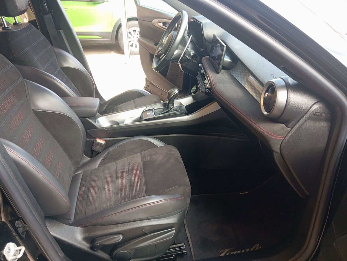 Alfa Romeo Tonale 1.3 phev Veloce Q4 280cv at6 (10)