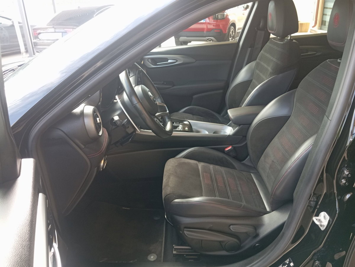 Alfa Romeo Tonale 1.3 phev Veloce Q4 280cv at6 (9)