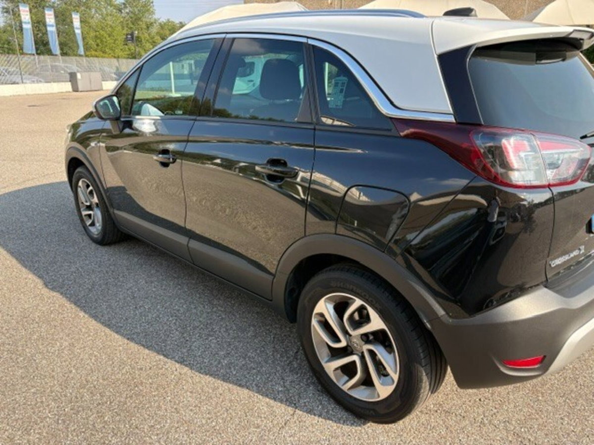 Opel Crossland X 1.2 12V Design Line (16)