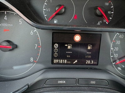 Opel Crossland X 1.2 12V Design Line (4)