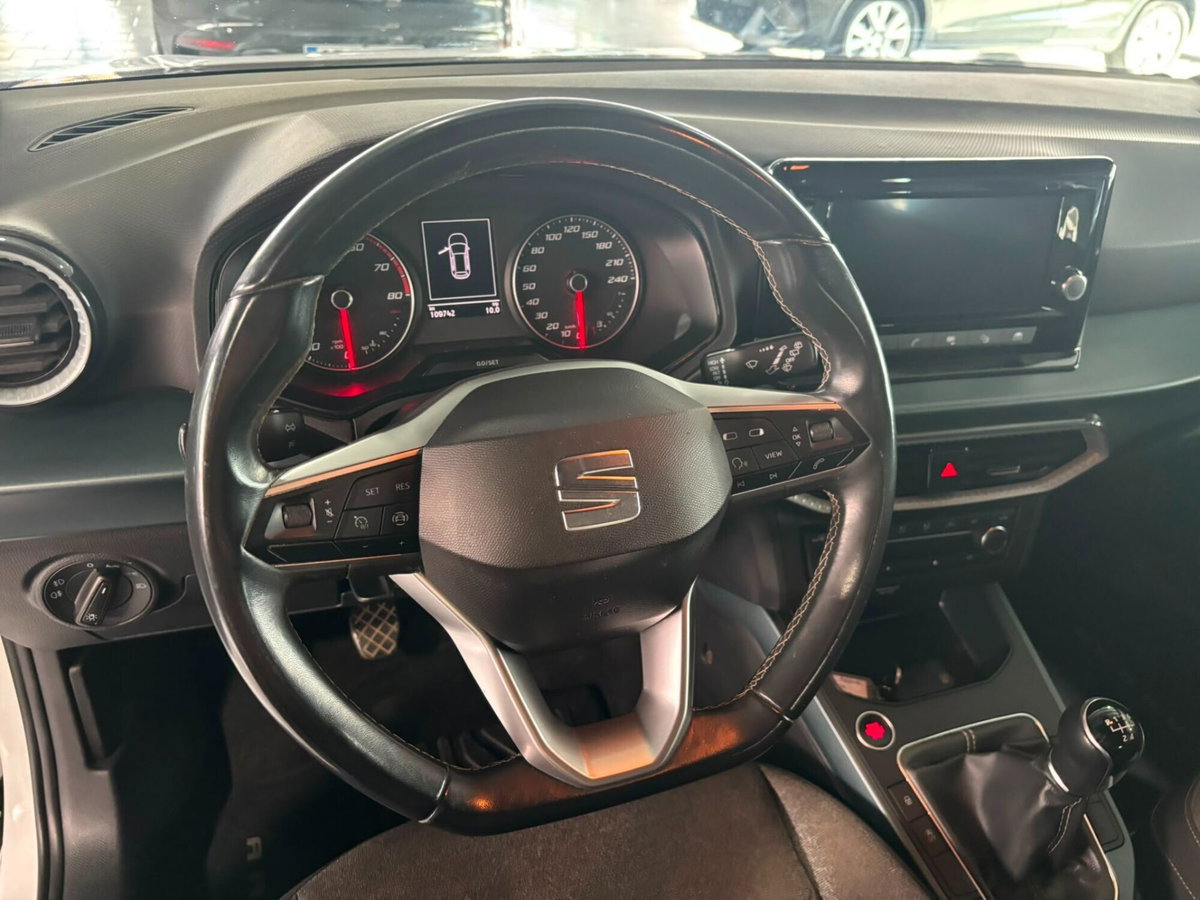 SEAT Arona 1.0 ecotsi Xperience 95cv (12)
