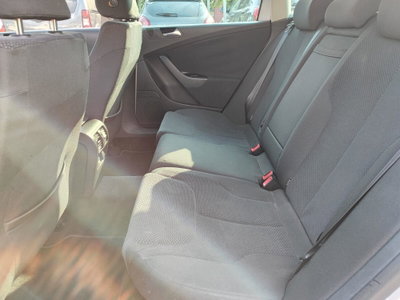 Volkswagen Passat Variant 2.0 TDI DPF DSG Highline (10)