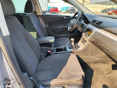 Volkswagen Passat Variant 2.0 TDI DPF DSG Highline (13)