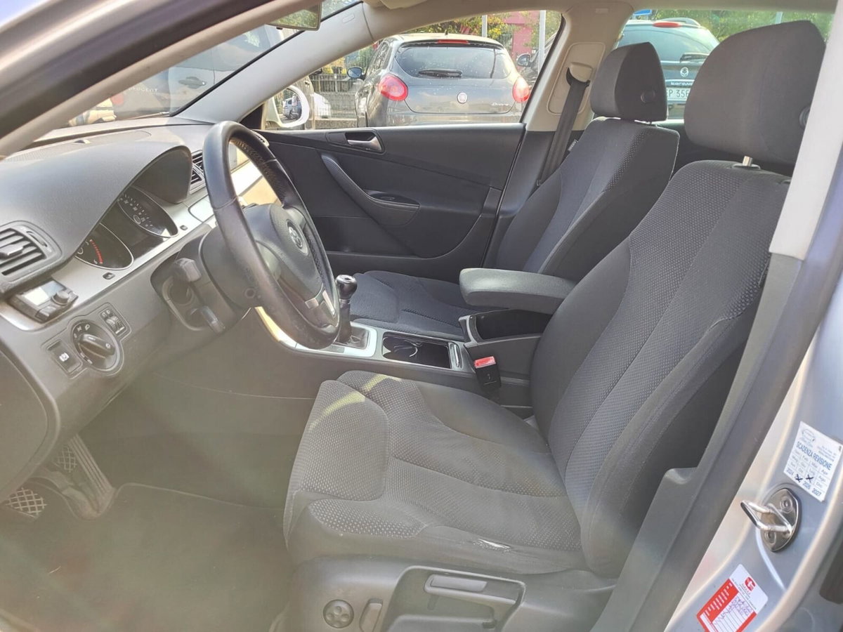 Volkswagen Passat Variant 2.0 TDI DPF DSG Highline (9)