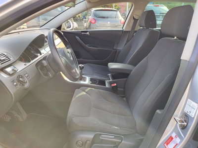 Volkswagen Passat Variant 2.0 TDI DPF DSG Highline (9)
