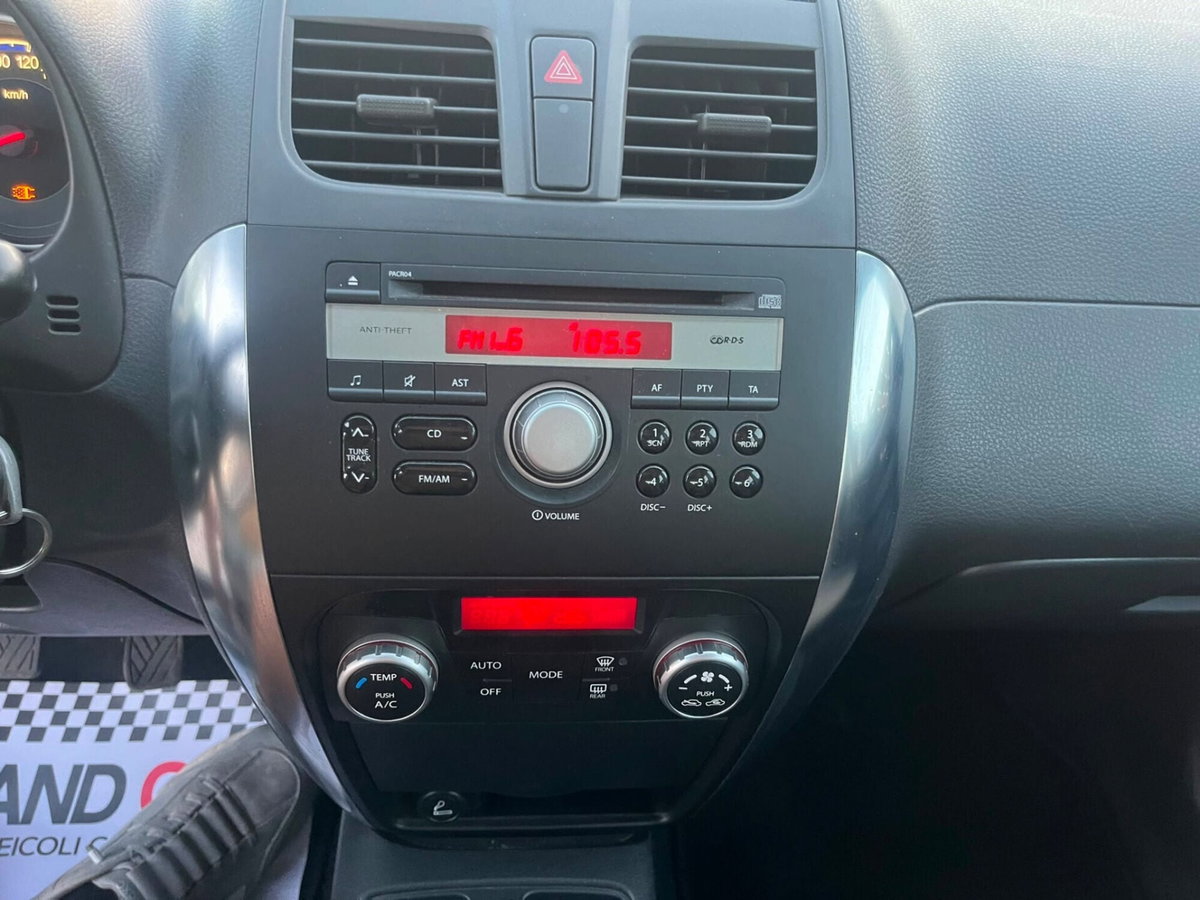 Fiat Sedici 2.0 MJT 16V DPF 4x2 Emotion (13)