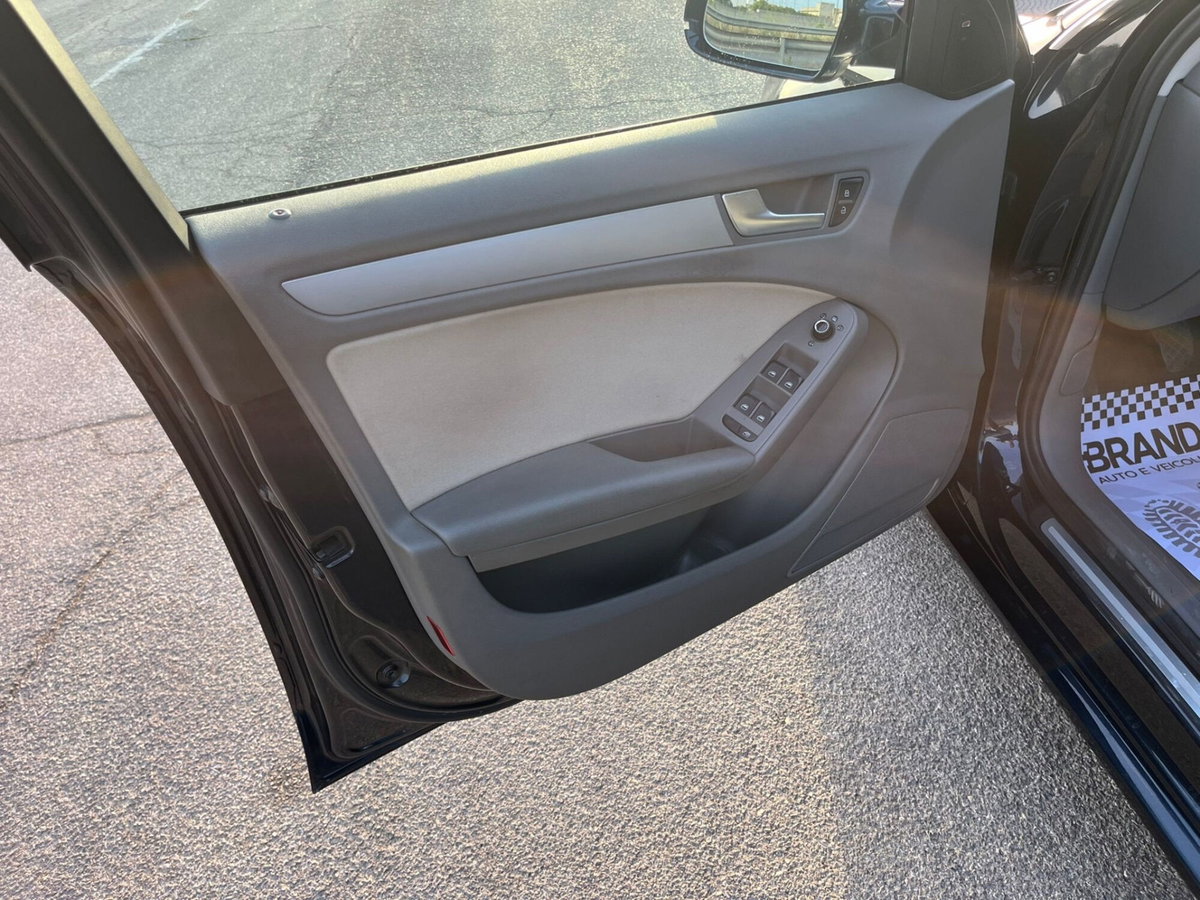 Audi A4 Avant 2.0 TDI 120 CV Advanced (8)