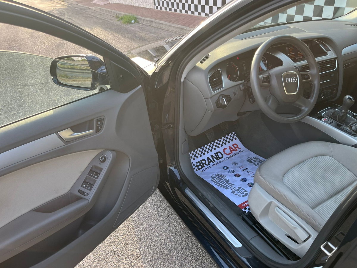 Audi A4 Avant 2.0 TDI 120 CV Advanced (9)