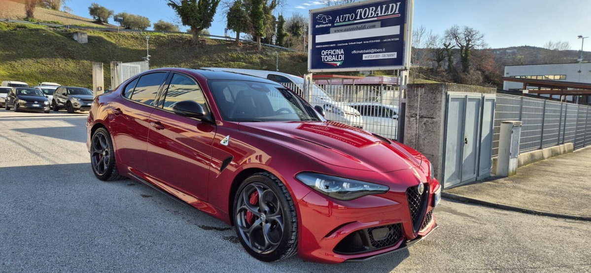Alfa Romeo Giulia 2.9 V6 Quadrifoglio 520cv auto