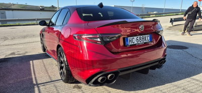 Alfa Romeo Giulia 2.9 V6 Quadrifoglio 520cv auto (2)