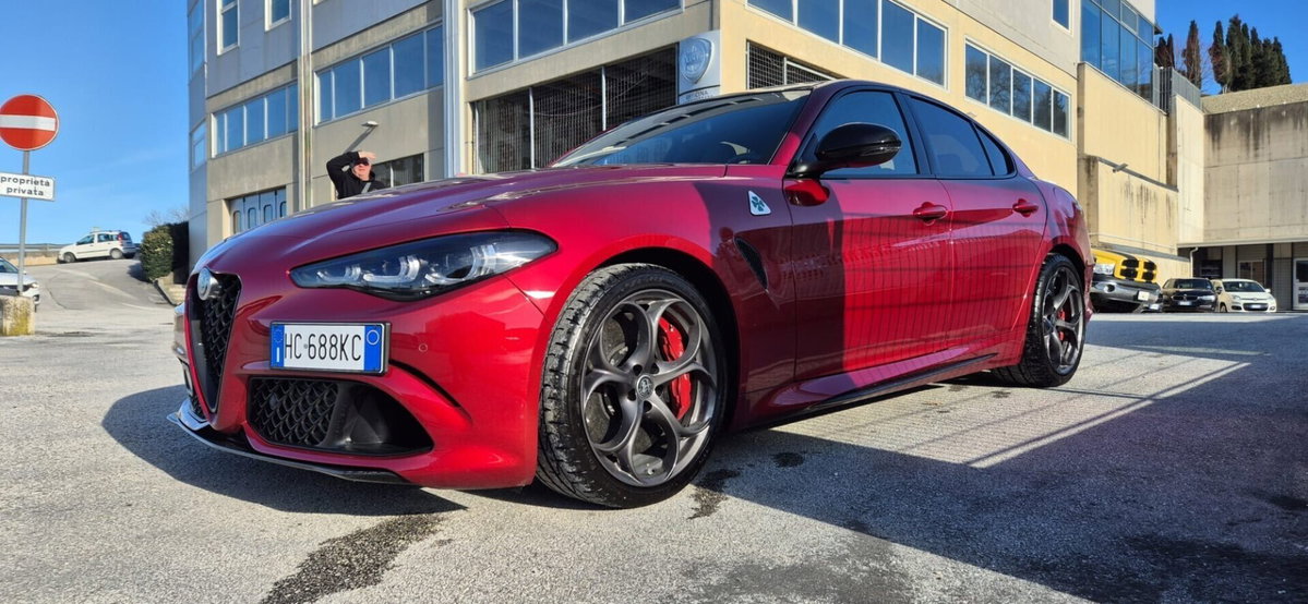 Alfa Romeo Giulia 2.9 V6 Quadrifoglio 520cv auto (4)