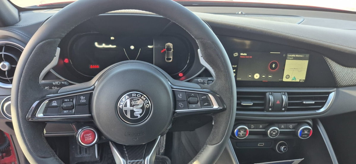 Alfa Romeo Giulia 2.9 V6 Quadrifoglio 520cv auto (6)