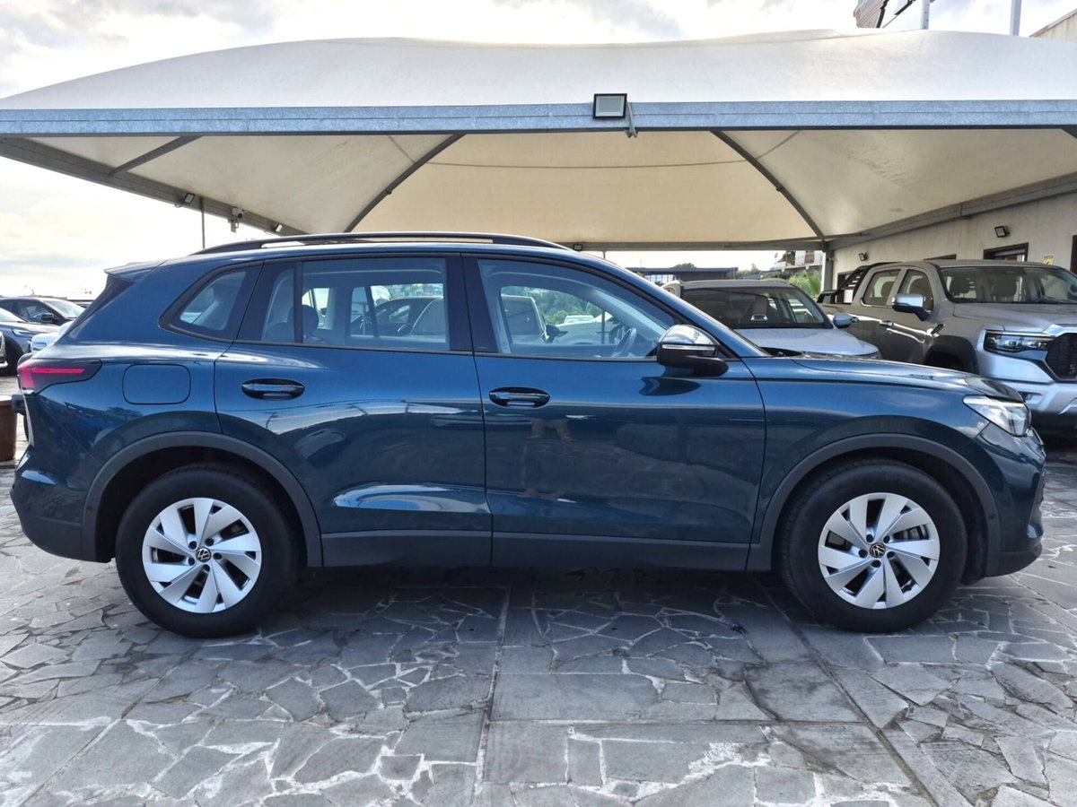 Volkswagen Tiguan 2.0 tdi Life 150cv dsg (4)