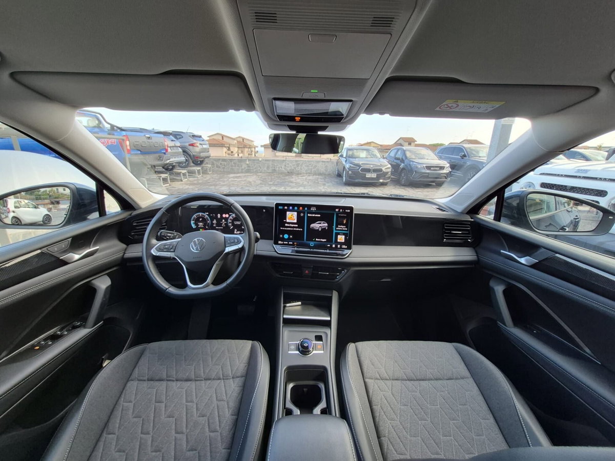 Volkswagen Tiguan 2.0 tdi Life 150cv dsg (9)