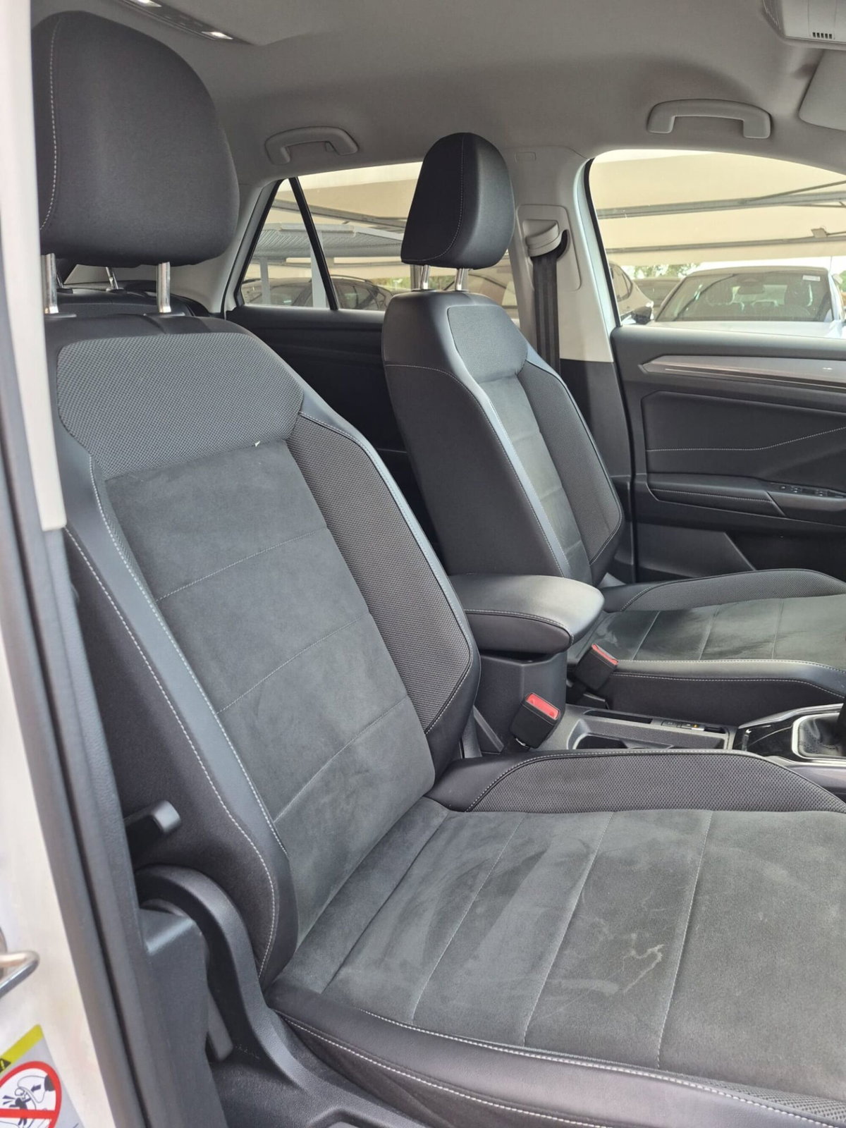 Volkswagen T-Roc 1.0 TSI Style (11)