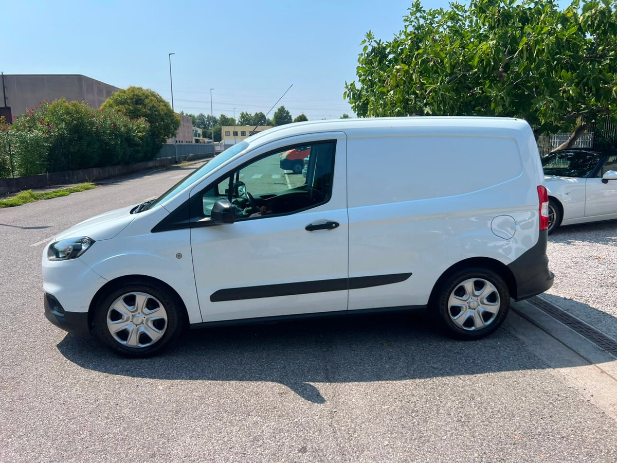 Ford Transit Courier 1.5 TDCi 100CV  Trend (6)